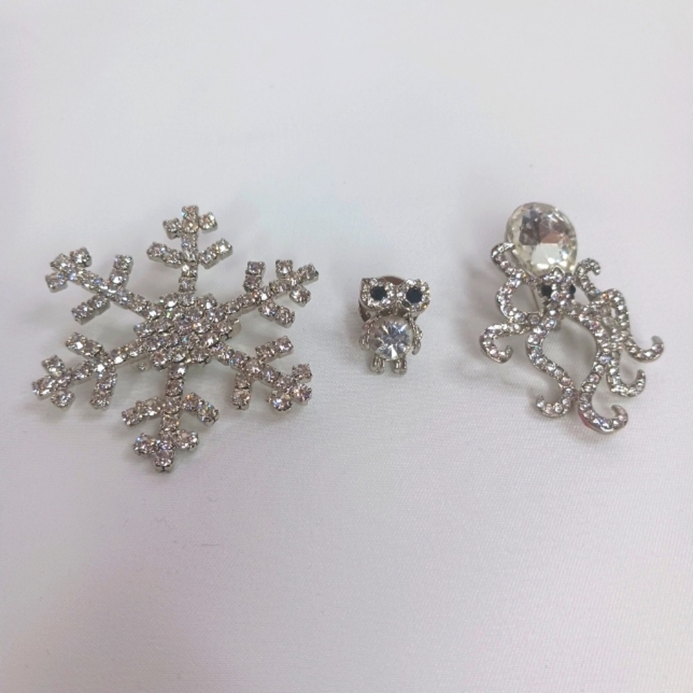 Set of 3 Rhinestone Brooches.